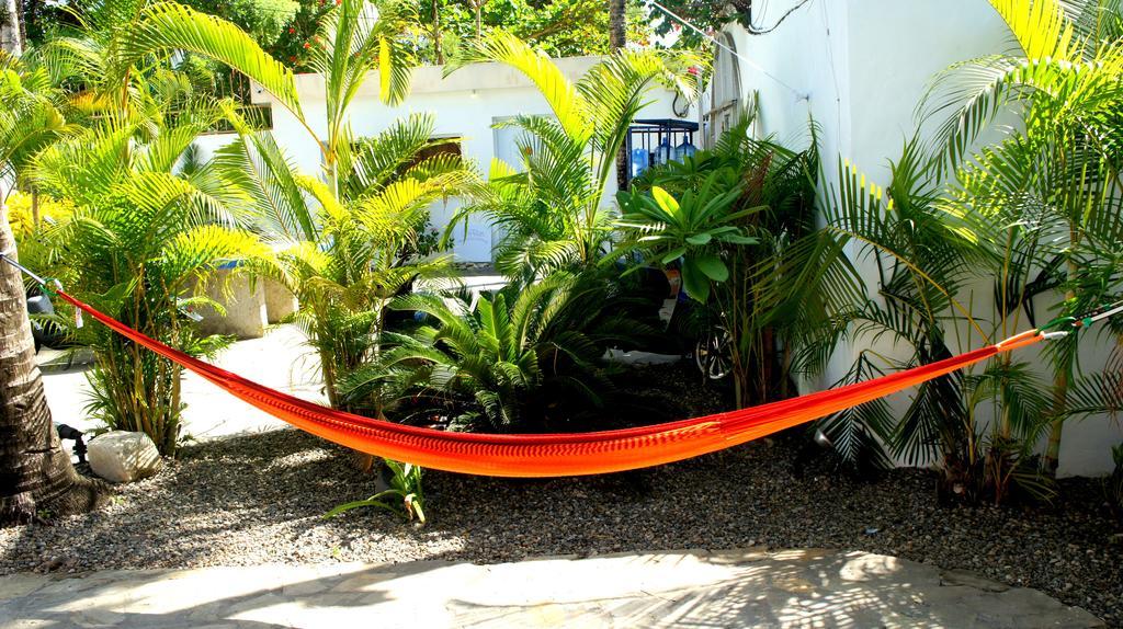 Hummingbird Cabarete Aparthotel Exterior photo